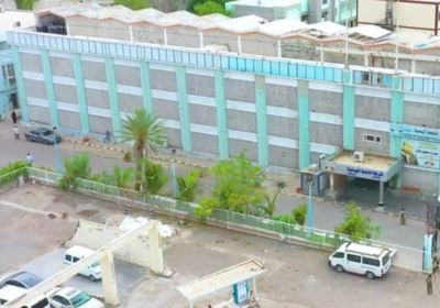 "نفط عدن" تنفي رفع أسعار الوقود أو نقص المعروض