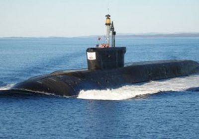 غواصات نووية روسية تنفذ تدريبات في بحر بارنتس
