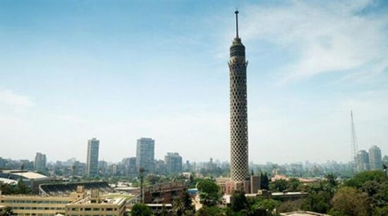 واقعة مؤلمة بمصر.. انتحار شاب من أعلى برج القاهرة