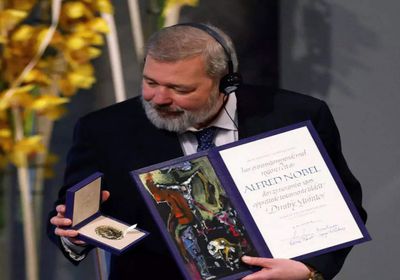 روسي فائز يبيع ميدالية نوبل للسلام لصالح أطفال أوكرانيا