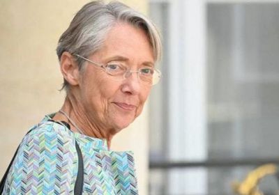 الرئيس الفرنسي يرفض استقالة رئيسة الوزراء