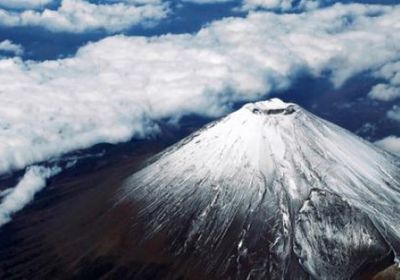 اليابان تستعد لثوران بركان جبل فوجي