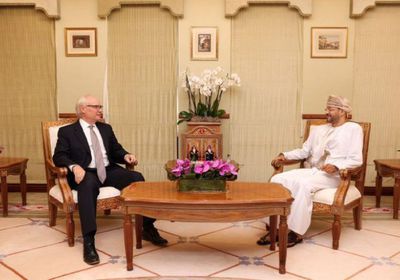 المبعوث الأمريكي يلتقي وزير الخارجية العماني
