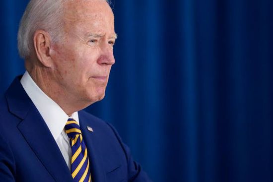 بايدن يعتزم تعليق الضريبة الفدرالية على أسعار الوقود