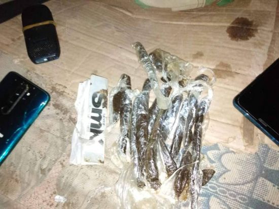 ضبط متهم بالترويج للمخدرات في نقطة أمنية بعدن