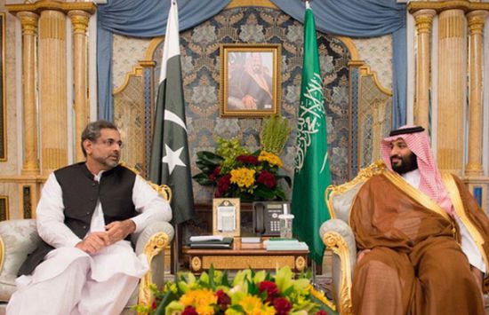 السعودية وباكستان تبحثان تطوير العلاقات الثنائية