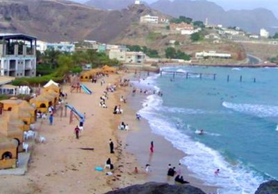 دوامات بحرية.. تحذير لمرتادي شواطئ عدن