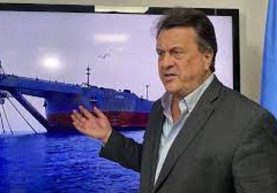 جريسلي: تسرب الناقلة صافر يهدد البحر الأحمر