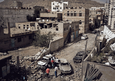 الحوثي يقتل طفلا ويصيب آخرين بجروح في حيس