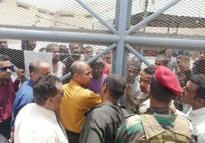 بقرار النائب العام.. الإفراج عن 191 سجينا من إصلاحية المكلا