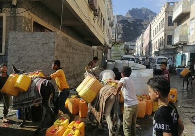 بعد انقطاع لسنوات.. عودة المياه لشعب العيدروس في صيرة