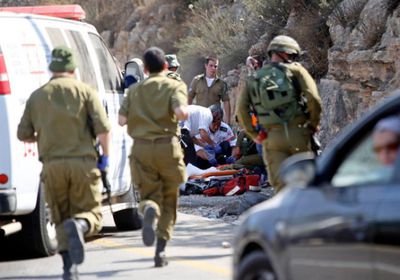 إصابة إسرائيليين وجندي في إطلاق نار بالضفة الغربية