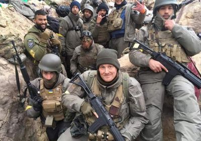 جنود أوكرانيون يتدربون عسكريًا في بريطانيا
