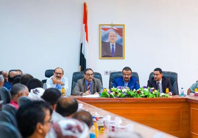 العولقي يطلع على تقارير أداء  المكتب التنفيذي بشبوة