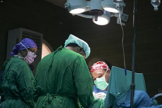 إنجاز حملة "سلمان للإغاثة" لجراحات المسالك البولية بالمكلا