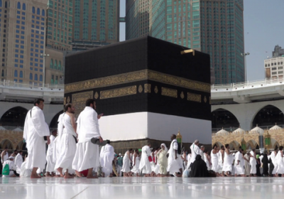 لتقصيرهما في خدمة الحجاج.. إعفاء قياديين من منصبهما بالسعودية