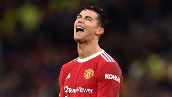 مفاجأة.. مانشستر يونايتد يوافق على رحيل رونالدو