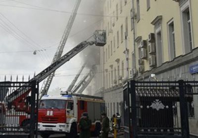 حريق هائل في مبنى غربى فرنسا