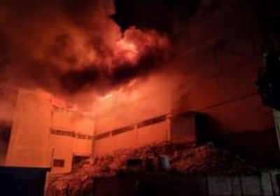 حريق يدمر أكبر مصنع سجاد في لبنان