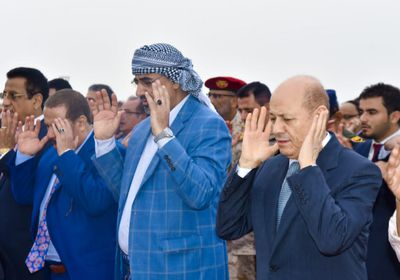 الرئيس الزُبيدي يؤدي صلاة عيد الأضحى