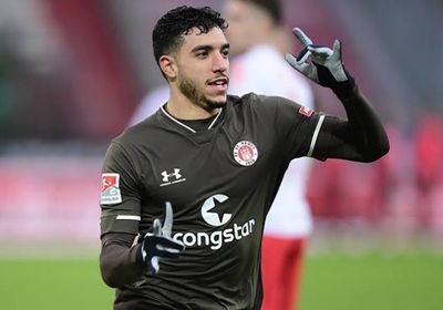 برينتفورد الإنجليزي يرغب في التعاقد مع المصري عمر مرموش