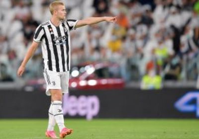 دي ليخت يقترب من الانتقال لبايرن ميونيخ