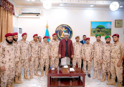 حشود شعبية تهنئ الزُبيدي بحلول العيد لليوم الرابع