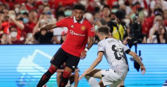 مانشستر يونايتد يضرب ليفربول بثلاثية في كأس بانكوك