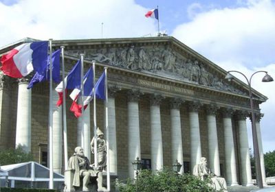فرنسا: إيران تتبنى سياسة التأجيل والتسويف