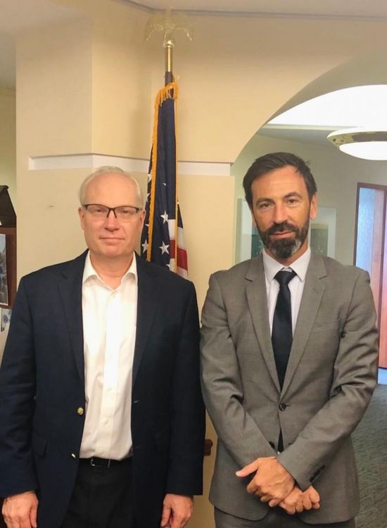 ليندركينج وكاربوني يبحثان زيادة الوصول للمساعدات الإنسانية باليمن