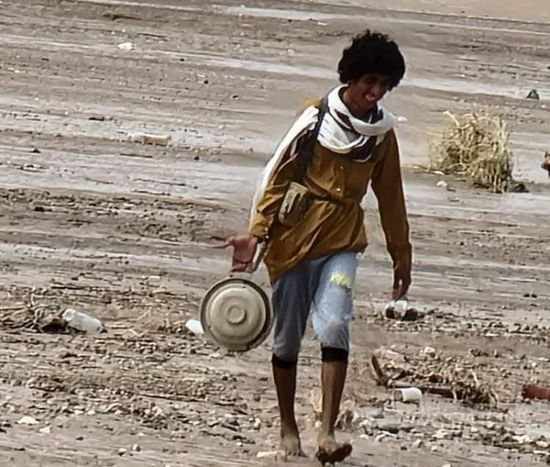 جرفتها السيول.. انفجار عبوة ناسفة بسيارة في مأرب