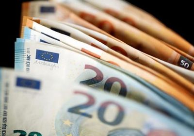 الباوند يواصل التراجع مقابل اليورو