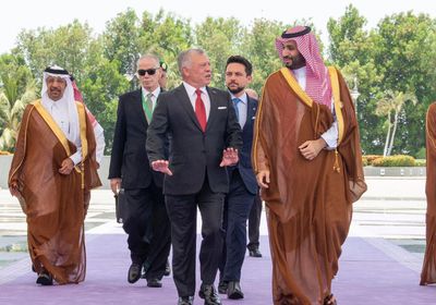  محمد بن سلمان يستقبل ملك الأردن لدى وصوله إلى جدة (صور)