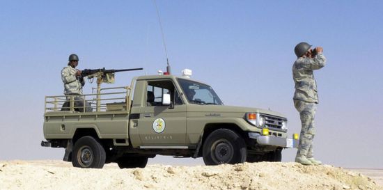 بينهم يمنيون.. السلطات السعودية تضبط 203 متسللين لحدودها