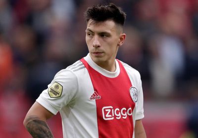 مانشستر يونايتد ينهي اتفاقه مع المدافع مارتينيز