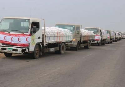 الإمارات تقدم 1500 سلة غذائية للمحتاجين في باب المندب