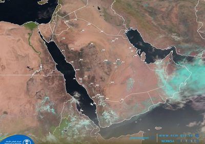 بدء تأثير المنخفض المداري على سواحل عمان