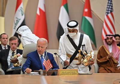 بايدن يعلق على حضوره قمة جدة