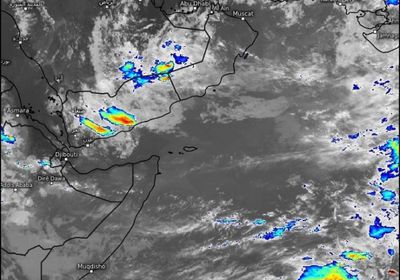 أحياء الشحر تتأهب لاستقبال أمطار وسيول غزيرة 