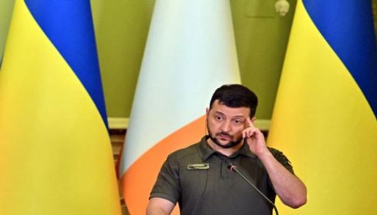 الرئيس الأوكراني يعزل "صديق طفولته" من هذه الوظيفة الهامة