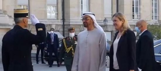 الشيخ محمد بن زايد يصل مقر البرلمان الفرنسي