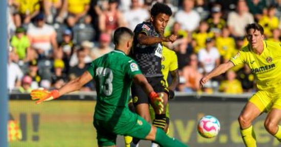 فياريال يفوز على بوروسيا دورتموند بثنائية وديًا