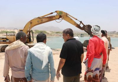 بمبادرة من "الانتقالي".. تصريف مستنقعات الصرف الصحي في روكب