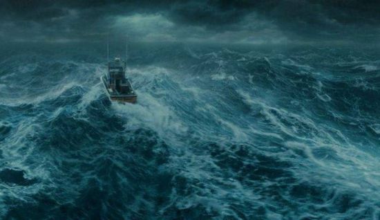 عاصفة بحرية بالصومال تقتل 12 صيادًا