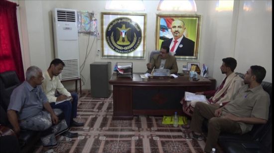 انتقالي لحج يطمئن على سير العمل بالأحوال المدنية