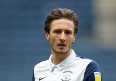 توتنهام يعلن تجديد تعاقد ديفيز حتى 2025