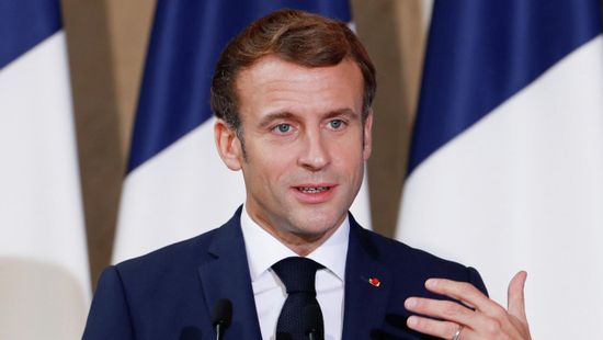 الرئيس الفرنسي يبدأ جولة إفريقية