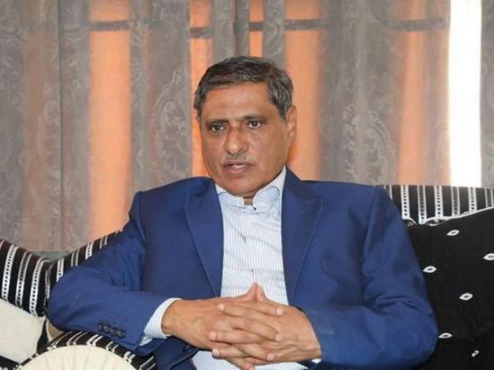 البحسني يمنع المكاتب التنفيذية من التعامل على توقيع الكثيري