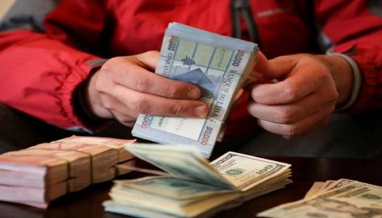 الدولار يقترب من مستوى 30 ألف ليرة لبنانية