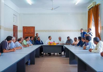 محافظ شبوة يدعو رأس المال الوطني للاستفادة من الفرص الاستثمارية